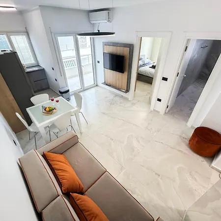 Apartament Pizza House Qerret 1 Min To Golem (Tirana)