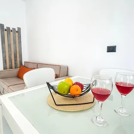 Apartament Pizza House Qerret 1 Min To *