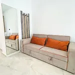 شقة Pizza House Apartment Qerret 1 Min To Beach *