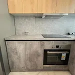 Pizza House Apartment Qerret 1 Min To Beach شقة غوليم