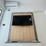 Pizza House Apartment Qerret 1 Min To Beach *