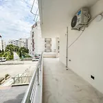 Pizza House Apartment Qerret 1 Min To Beach شقة غوليم