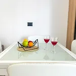 Pizza House Apartment Qerret 1 Min To Beach