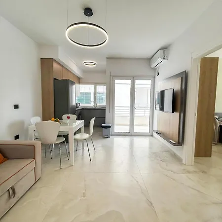 Pizza House Apartment Qerret 1 Min To Beach