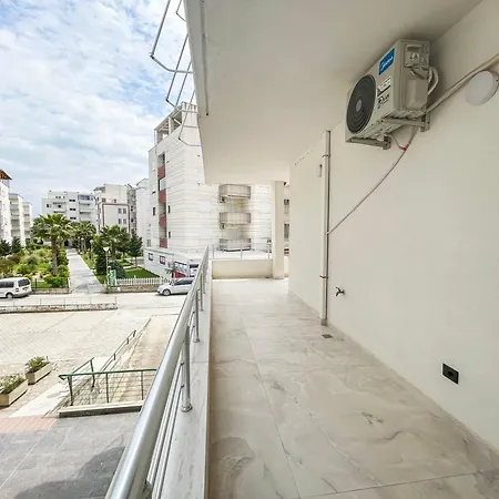 Shqiponja Διαμέρισμα Golem (Tirana)