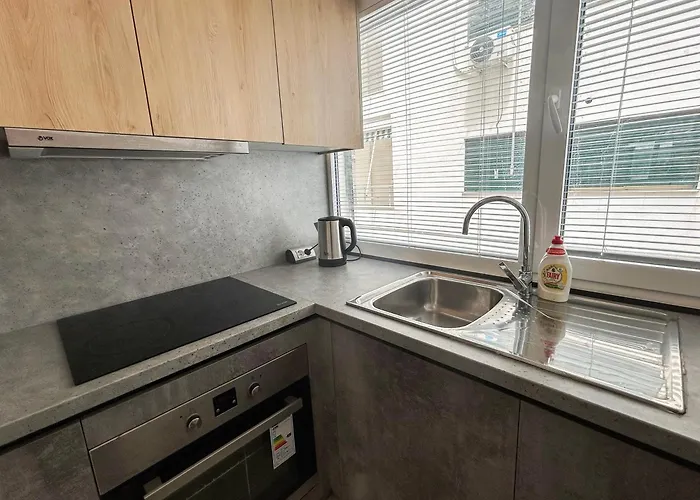 아파트 Shqiponja 골렘